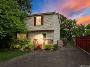 26274 W Ingleside Ave, Ingleside, IL 60041