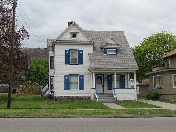 2nd image of 205 Oakwood Ave