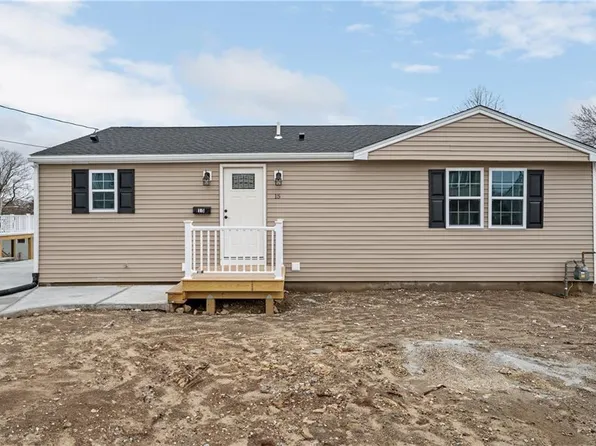 15 Nickerson St, Cranston, RI 02910