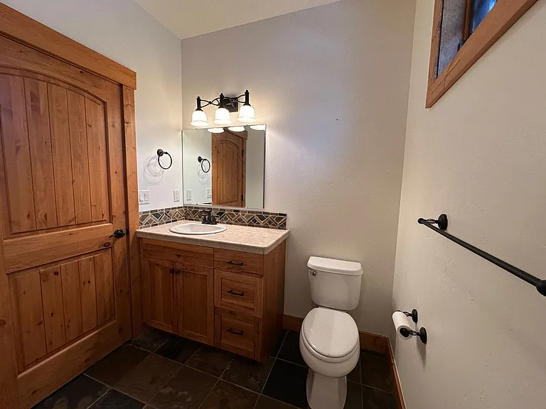 1524 Roosevelt Ave — Photo 29