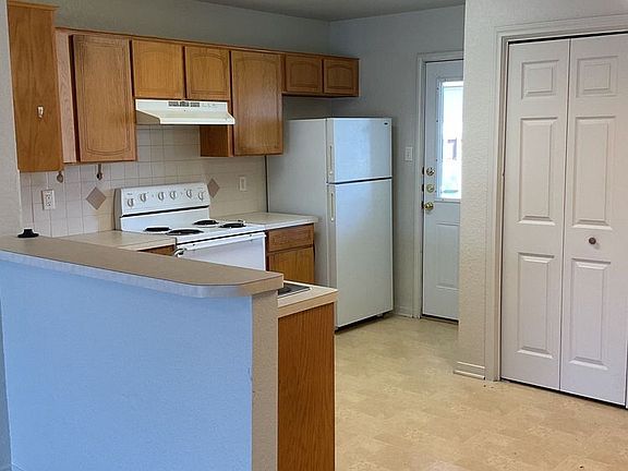 4th image of 1603 Dugger Cir APT B