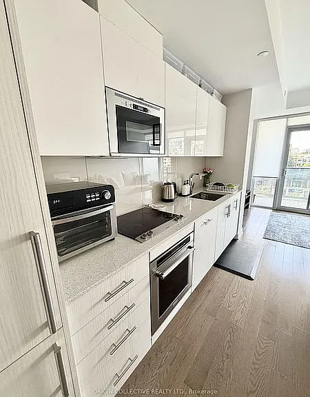 330 Richmond St W #609 — Photo 42