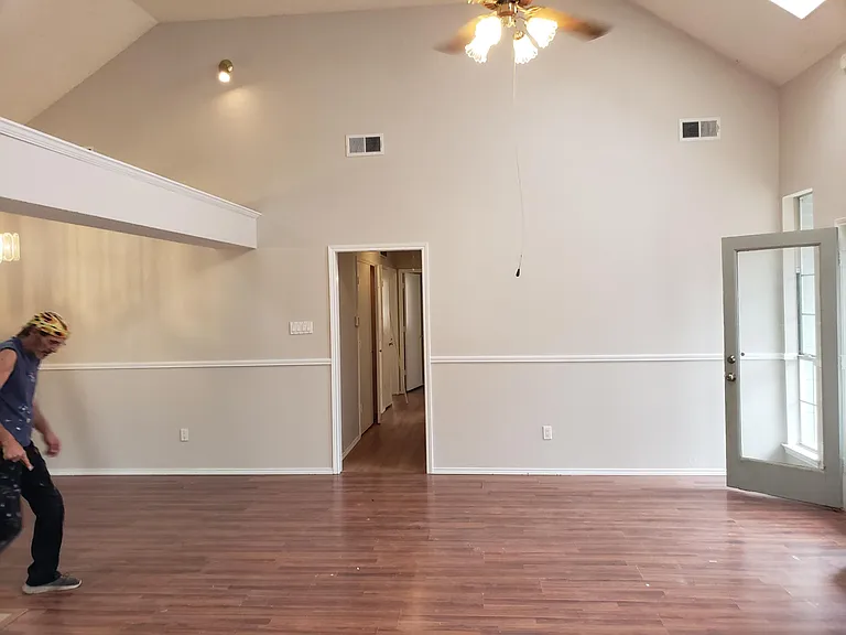 940 S Old Orchard Ln — Photo 3