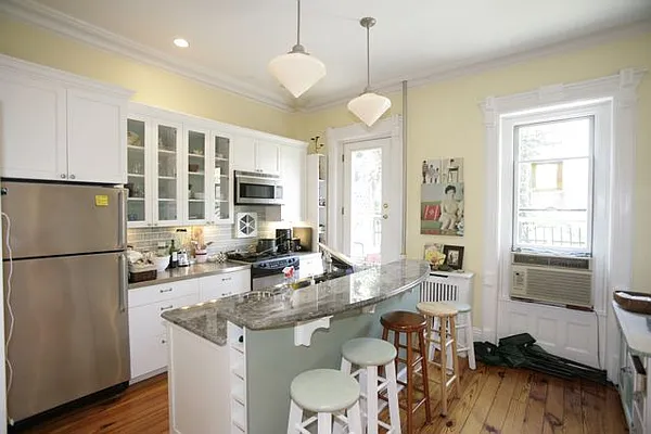 Rented by Garfield Realty  | media 50