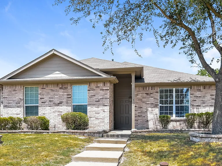 3686 Juniper Hills Dr — Photo 1