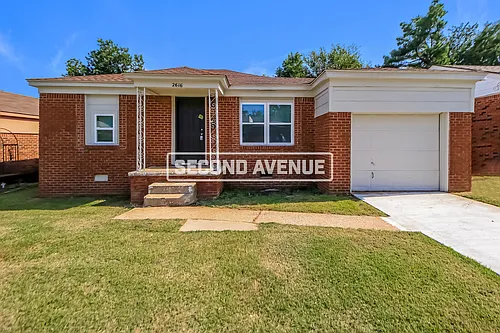 2616 NE Success St Photo 1