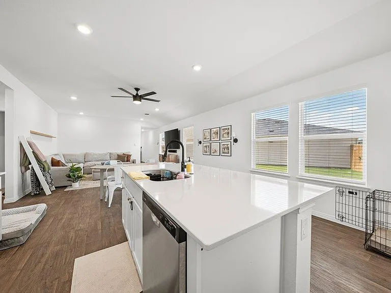 151 Galanthus Ct — Photo 8