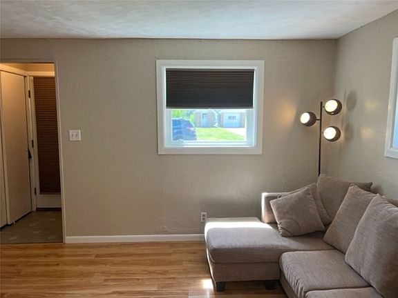 3rd image of 3021 Garland St