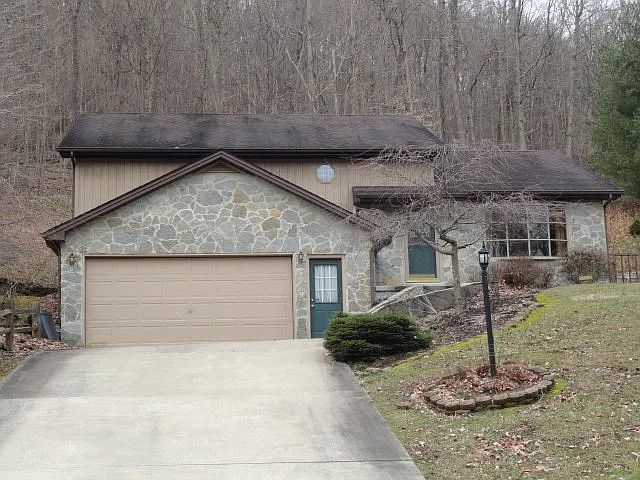 1343 Timberlake Dr photo 1
