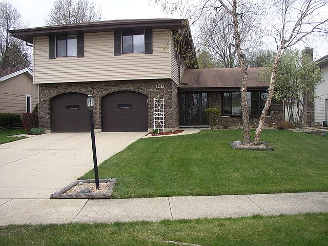 1st image of 158 Cambridge Ln