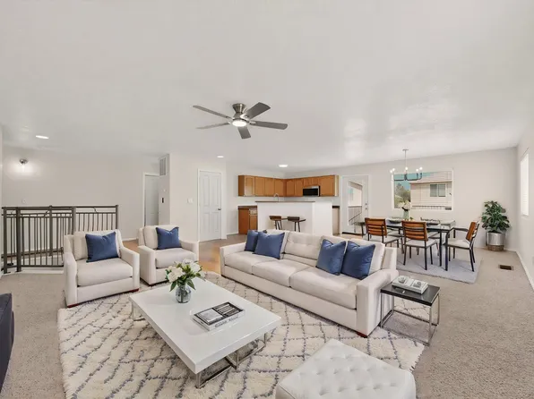 235 Cloud View Ave SW, Los Lunas, NM 87031
