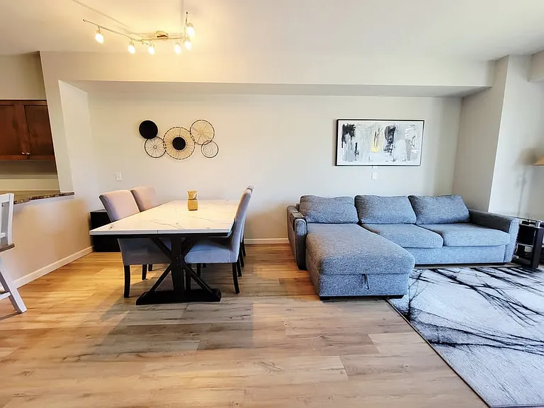 Dining, Livingroom