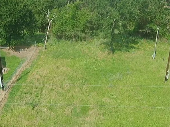 203 Cedar Rd, Somerville, TX 77879