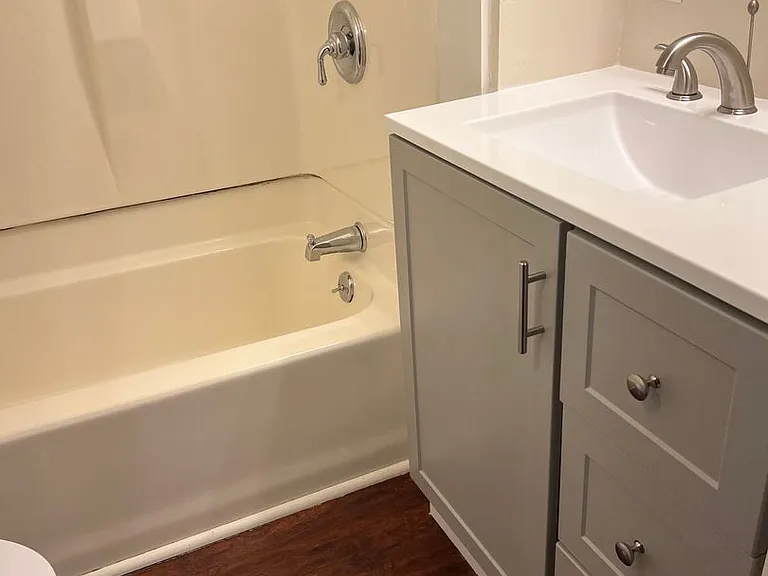 5 Elm Street — Photo 20