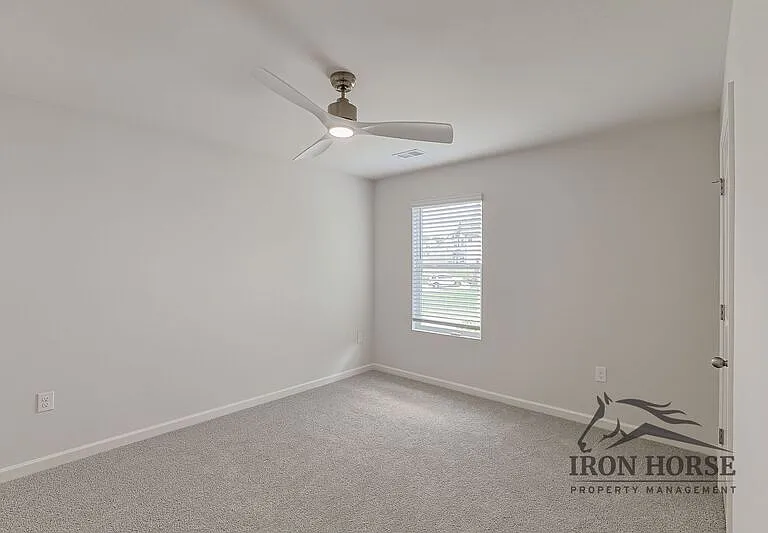 835 Baker View Ln — Photo 22