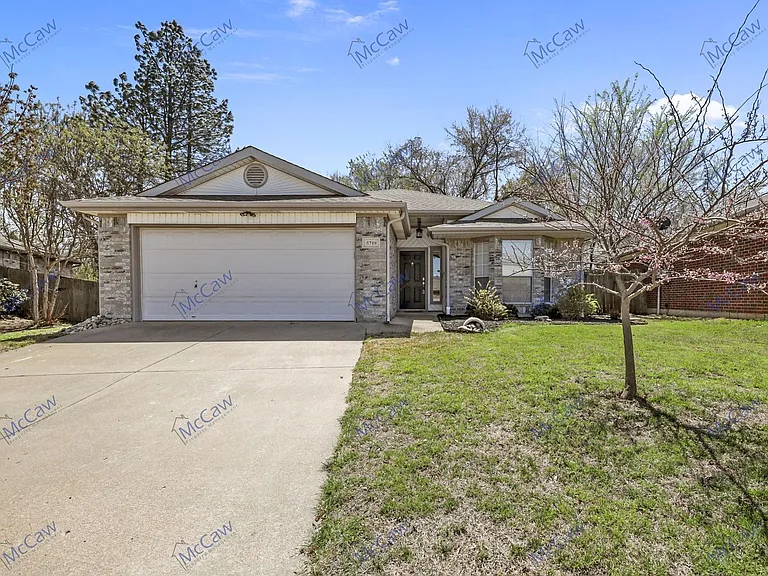 5719 Colebrook Trl — Photo 1