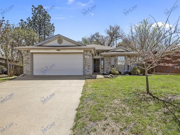 5719 Colebrook Trl, Arlington, TX 76017