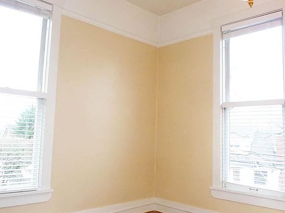 10 Foot Ceilings
