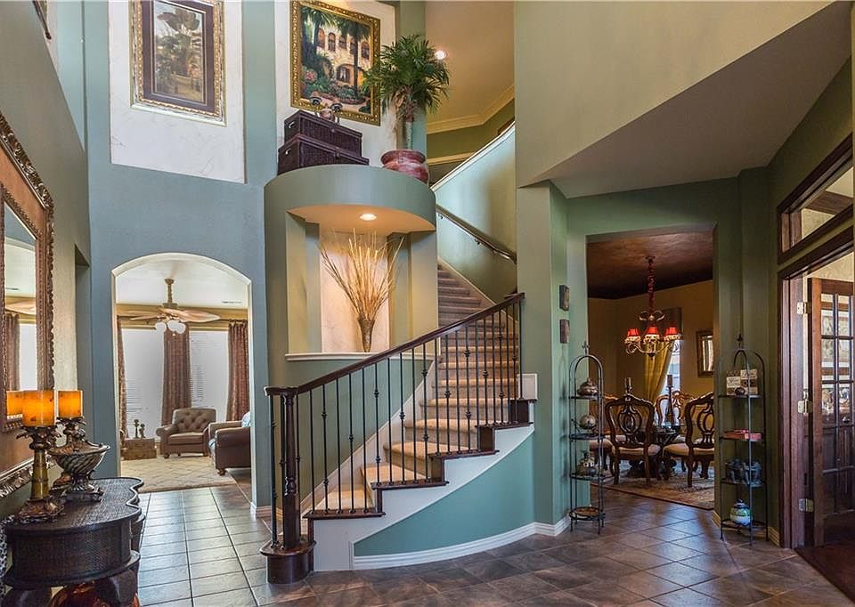 1st image of 2431 Bannister Dr
