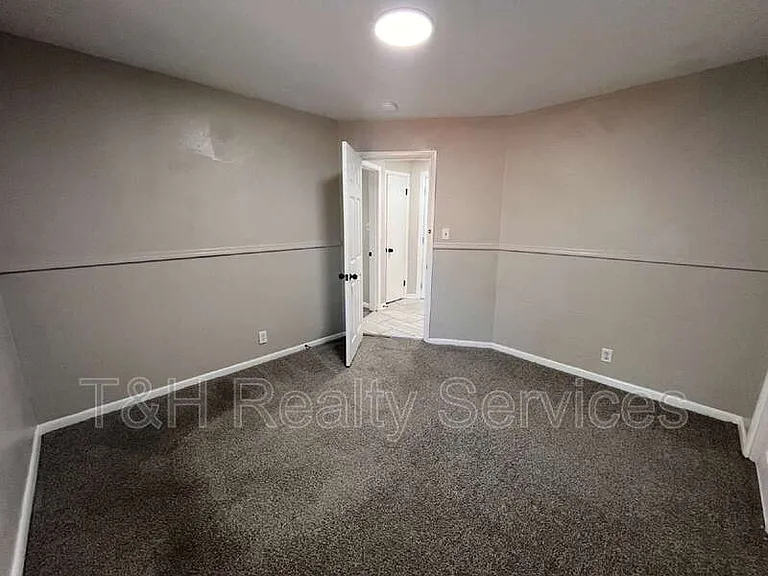 1607 Costello Dr — Photo 15