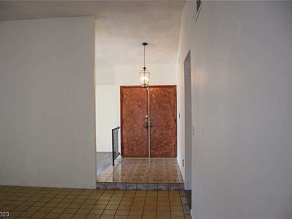 4th image of 6221 Obannon Dr