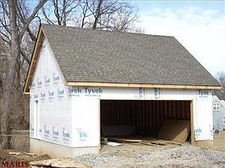 4th image of 338 Caroline Ave