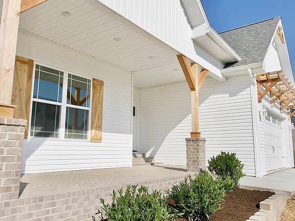 4th image of 2206 Candyland Dr