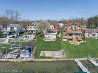 11465 Torrey Rd, Fenton, MI 48430