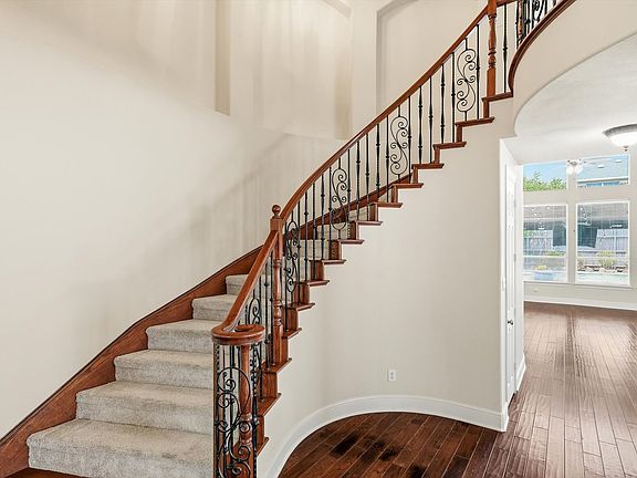 5th image of 509 Wentworth Ln