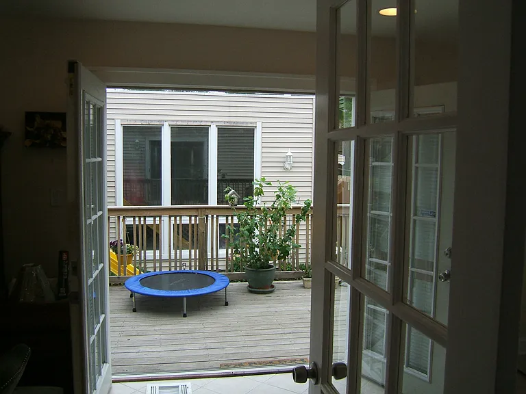 2930 N Melvina Ave — Photo 22
