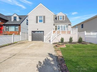 15939 95th St, Howard Beach, NY 11414