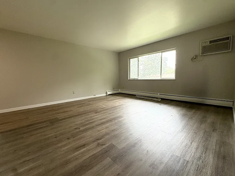 2060 Allen Blvd #31 — Photo 2