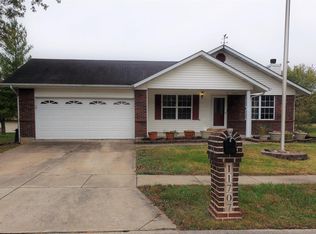 11707 Prigge Meadows Dr, Saint Louis, MO 63138