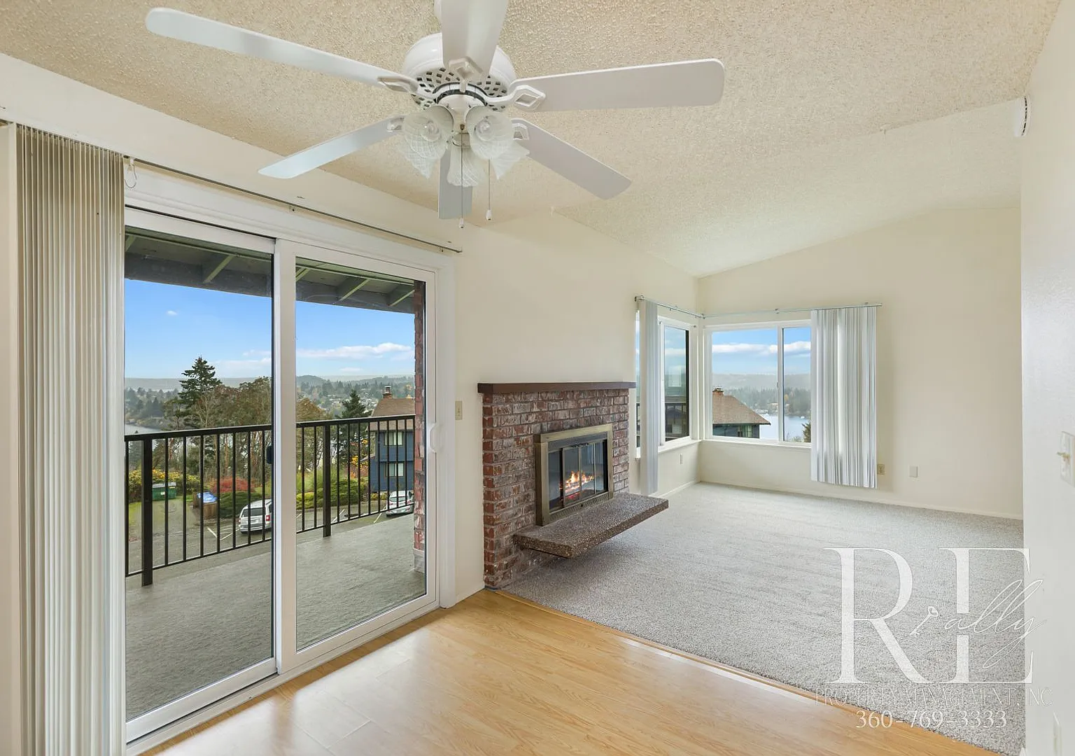 Skyline Serenity: Spacious Second-Floor Condo with Panoramic Views — Photo 1