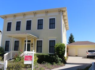 1039 Promenade St, Hercules, CA 94547