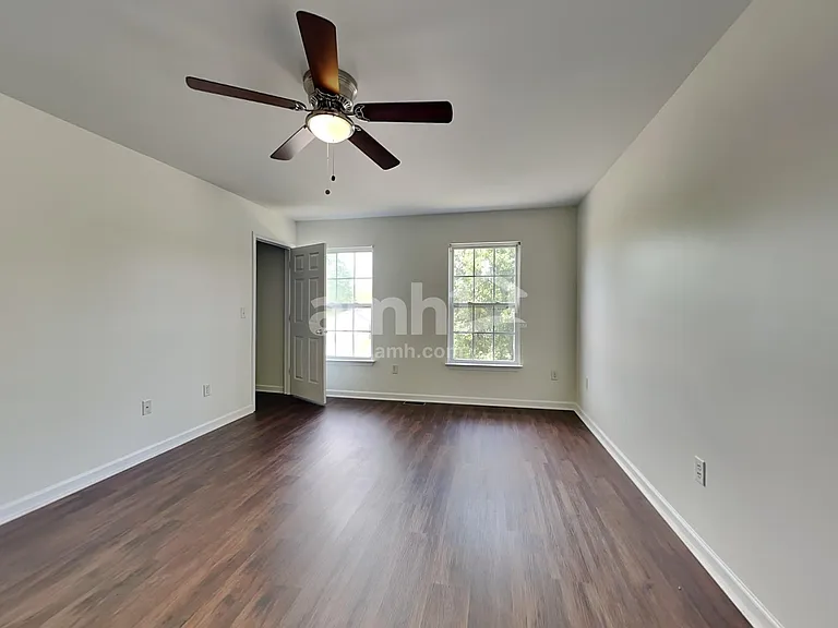 5 Natalie Ct — Photo 12