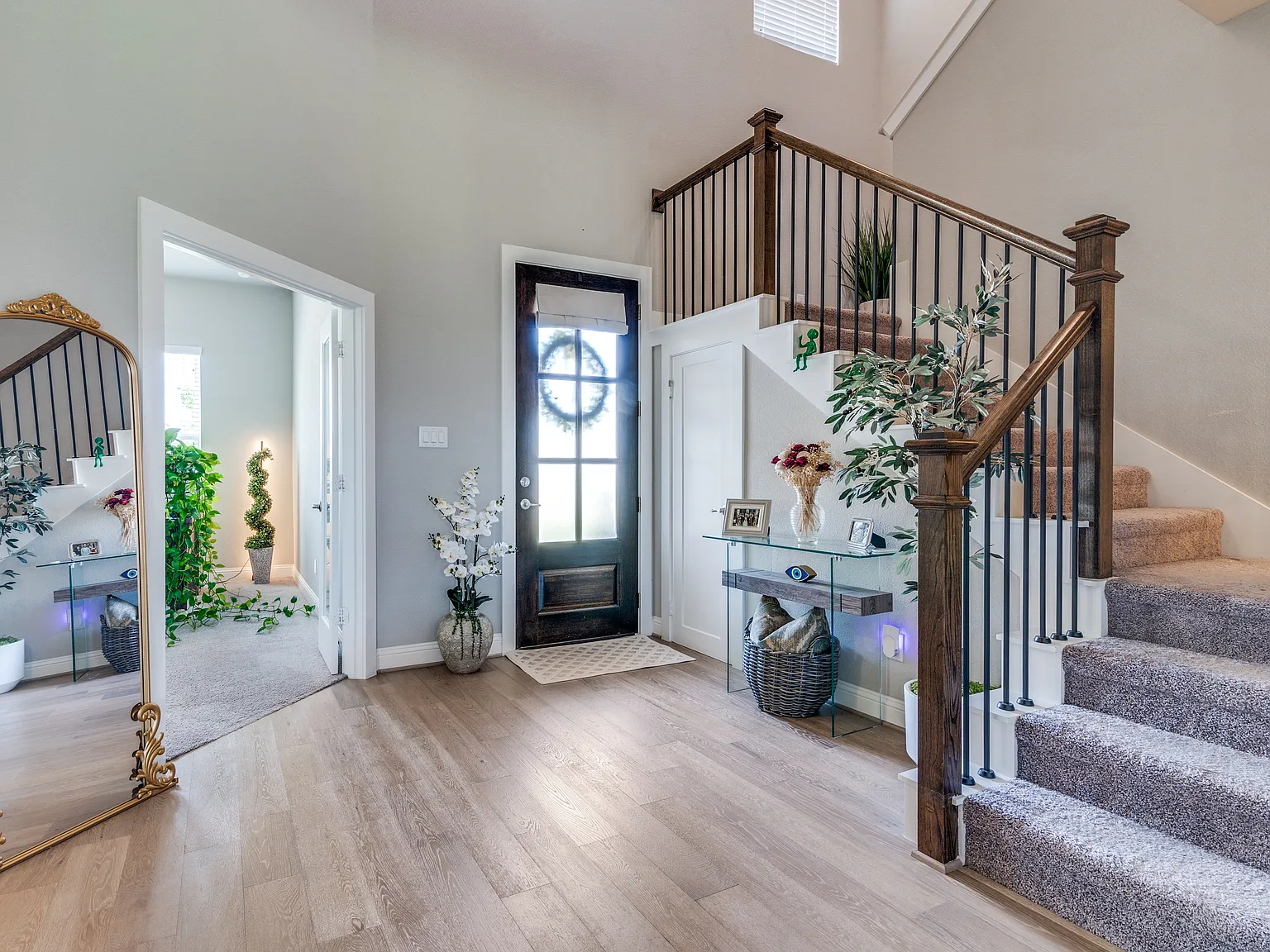 4 bed, 2826 sqft, $3,500 — Photo 4