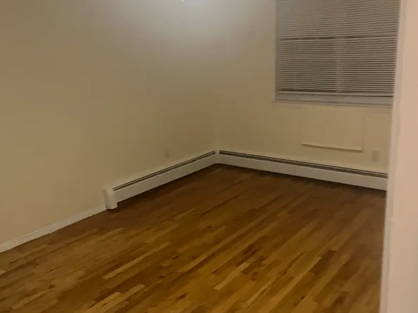 (undisclosed Address), Bronx, NY 10466