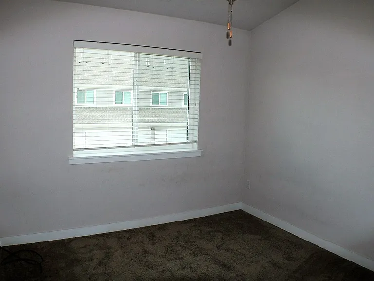 459 Taft Ave SE — Photo 29