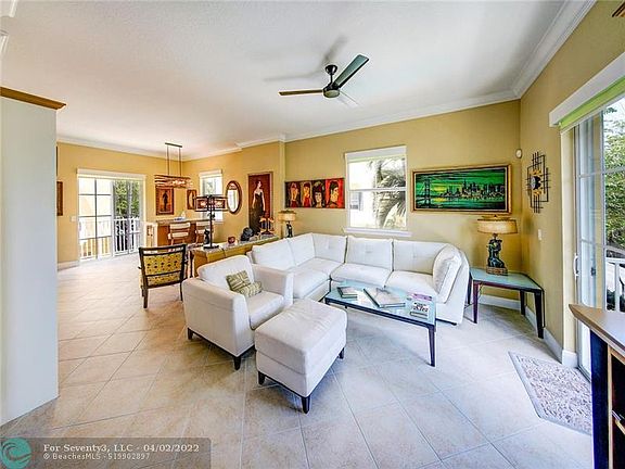 3rd image of 522 NE 7th Ave #2