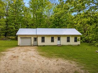 20 Madison Avenue, Paris, ME 04281