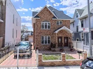 152 68th St, Brooklyn, NY 11220