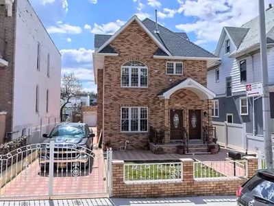 152 68th St, Brooklyn, NY, 11220