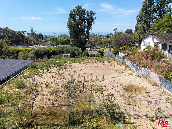 2nd image of 1025 Las Pulgas Rd