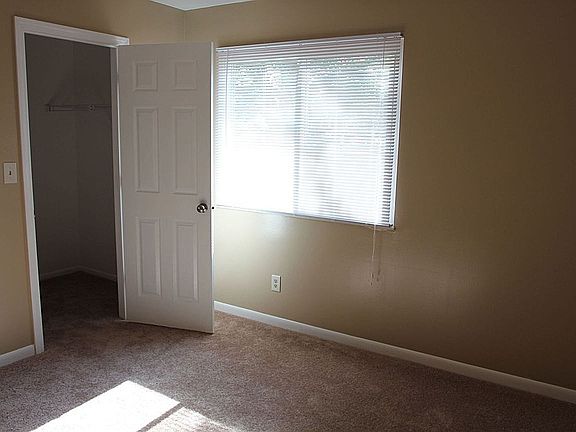 5th image of 1501 Lake Pointe Way #15011