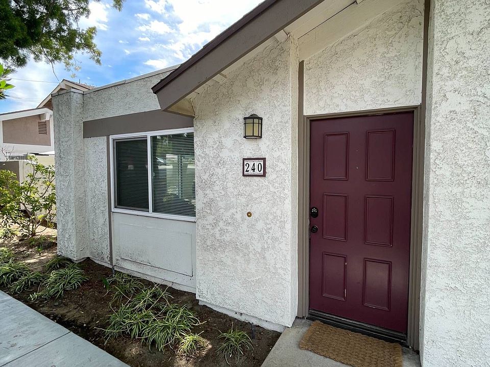 1st image of 240 Gazania Ct