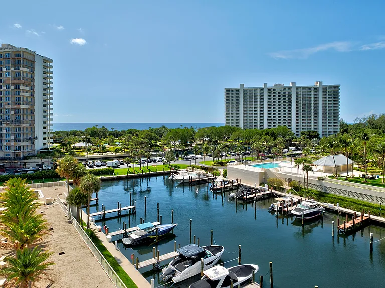 4201 N Ocean Blvd #608 — Photo 3