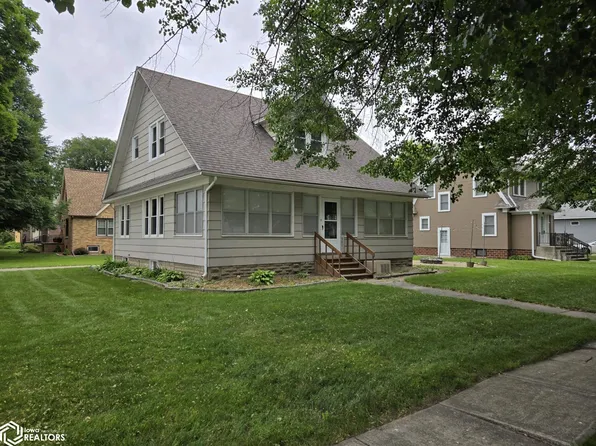 301 E Elm St, Hubbard, IA 50122