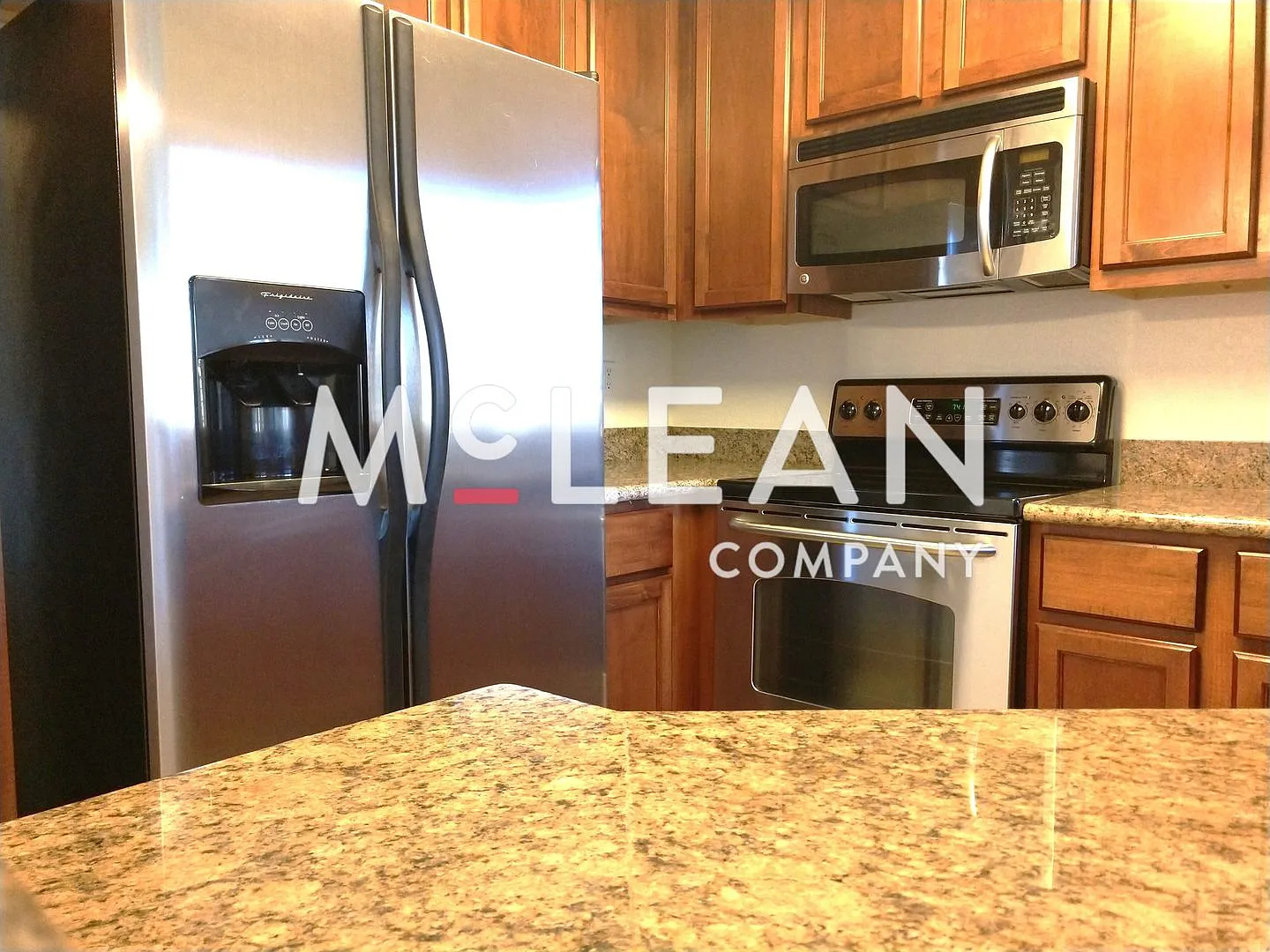 Beautiful 1BR Ground-Level Condo in Gated Saddleback Community — Photo 4