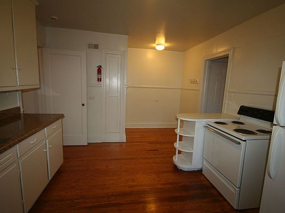4th image of 1406 W Chapel Hill St APT C
